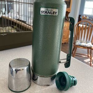 Vintage Stanley Thermos - 1 quart thermos.